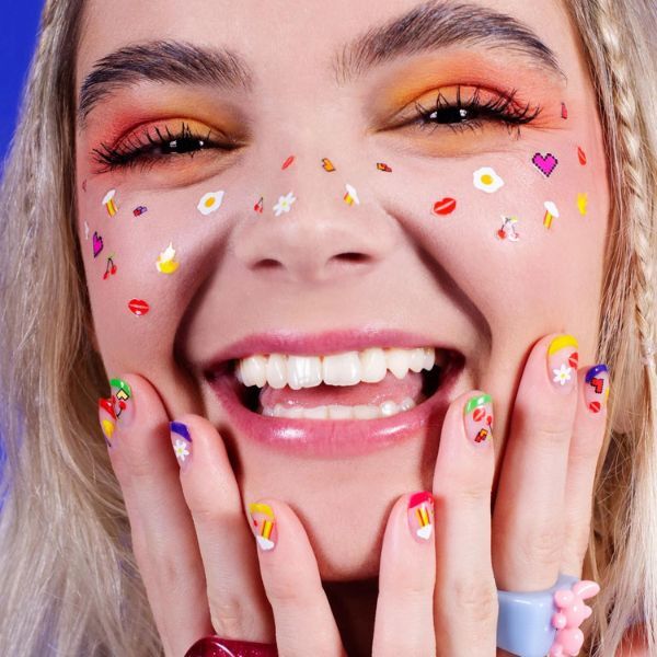 Lottie London Stick To It Nail Sticker - Gaming