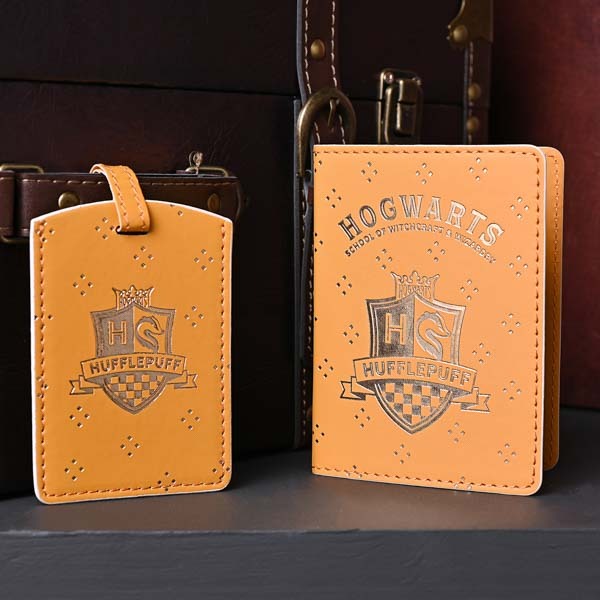 Harry Potter Alumni Passport Holder & Luggage Tag Hufflepuff