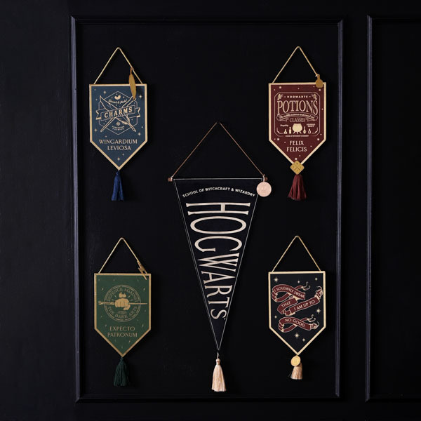 Harry Potter Alumni Pendent  - I Solemnly Swear