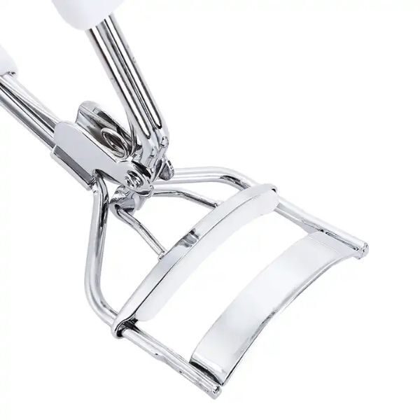 LUVYAH Cosmetics Classic Eyelash Curler