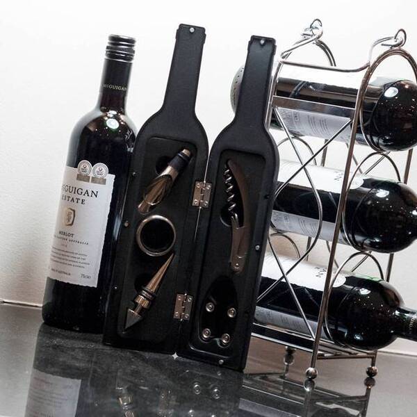 Wine Bottle Accessory Set