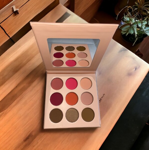 Eeve Beauty  Rosy Blush Spectrum Palette 18g