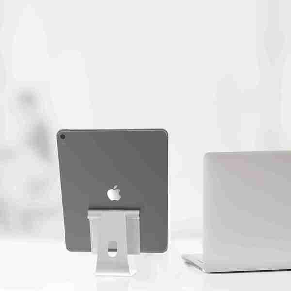 iBeani Adjustable Aluminium iPad & Tablet Stand Silver