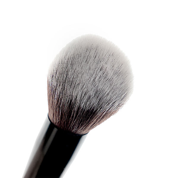 Brushworks No. 10 Bronzer Brush