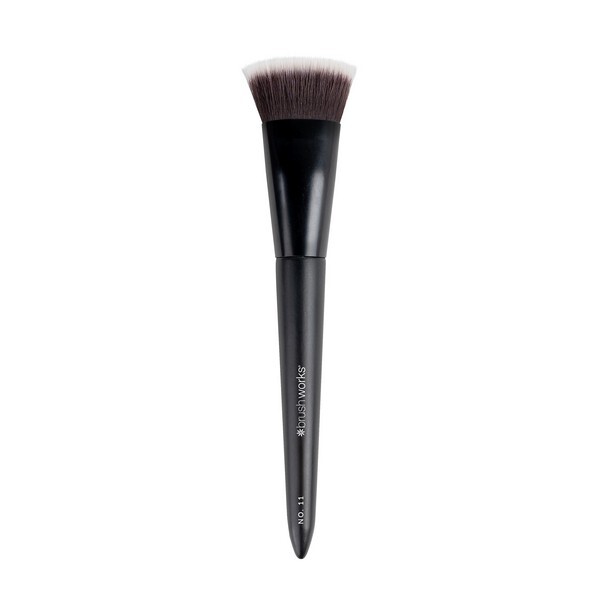 Brushworks No. 11 Flat Top Contour Brush