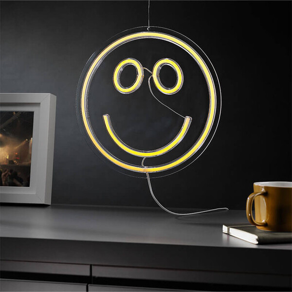 RED5 Neon Smiley Face