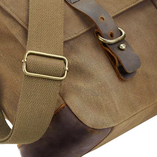 Quadra Heritage Leather Accents Messenger Bag