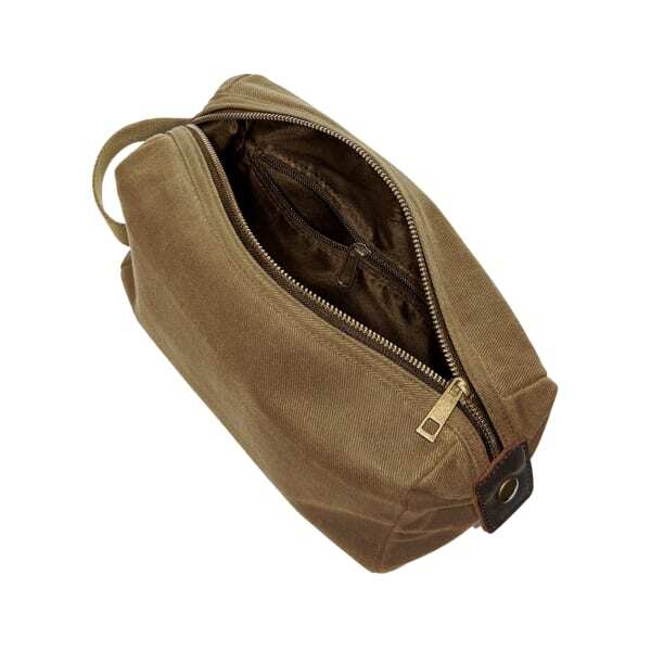 Quadra Heritage Washed Leather Accents Toiletry Bag