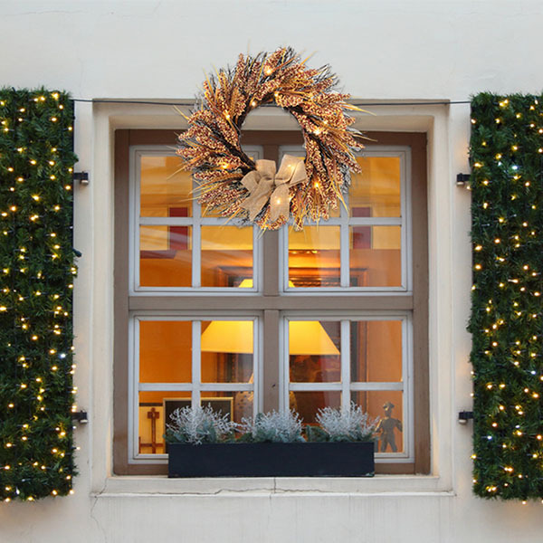 Livingandhome Golden Wheat Ears Wreath with LED Lights