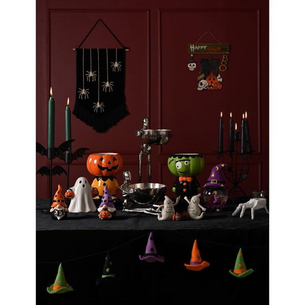 Hocus Pocus Happy Halloween Hanger