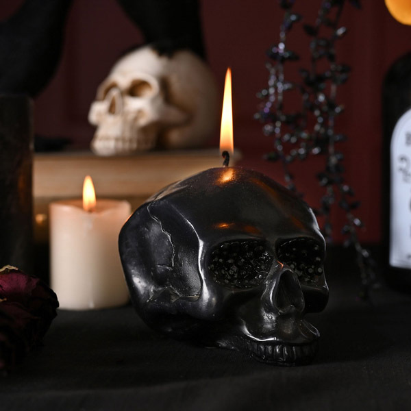 Hocus Pocus Medium Black Skull Candle