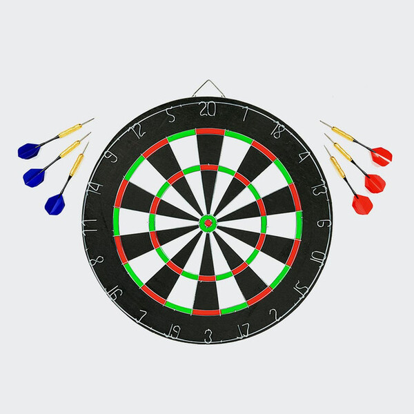 Menkind Classic Dartboard Set