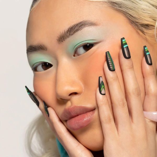 Lottie London X Chaun Legend Stay Press On Nail Emerald City