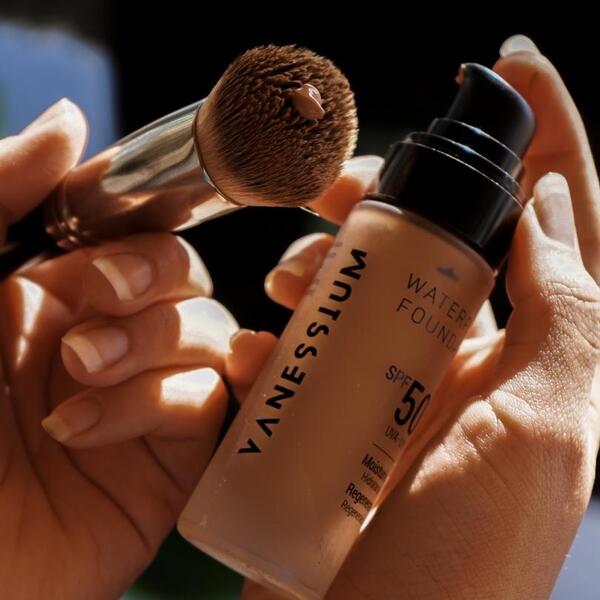 Vanessium Waterproof Foundation SPF50 / Shade 3-03 30ml