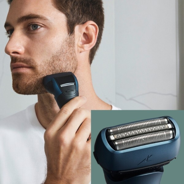 Panasonic ES-LT4B 3-Blade Wet and Dry Electric Shaver