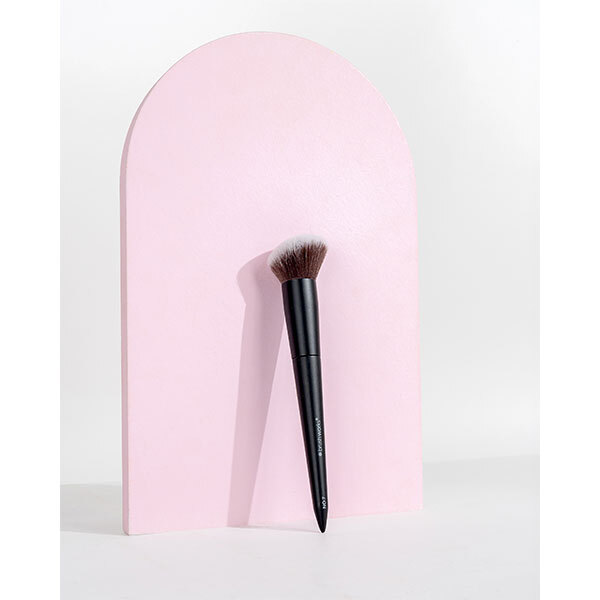 Brushworks No. 7 Angled Blush Brush