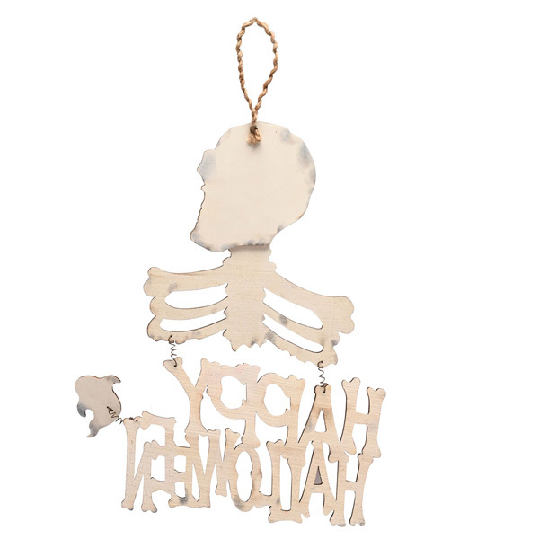 Hocus Pocus Happy Halloween Skull Hanger