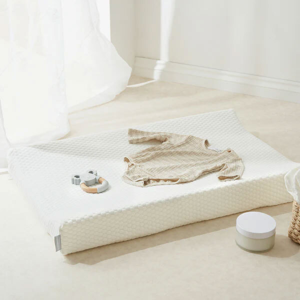 The Tiny Bed Co. Luxury White Fabric Anti-Roll Changing Mat