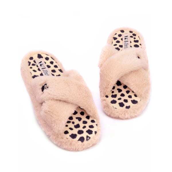 Barbie Womens Crossover Fluffy Slippers (3-4)