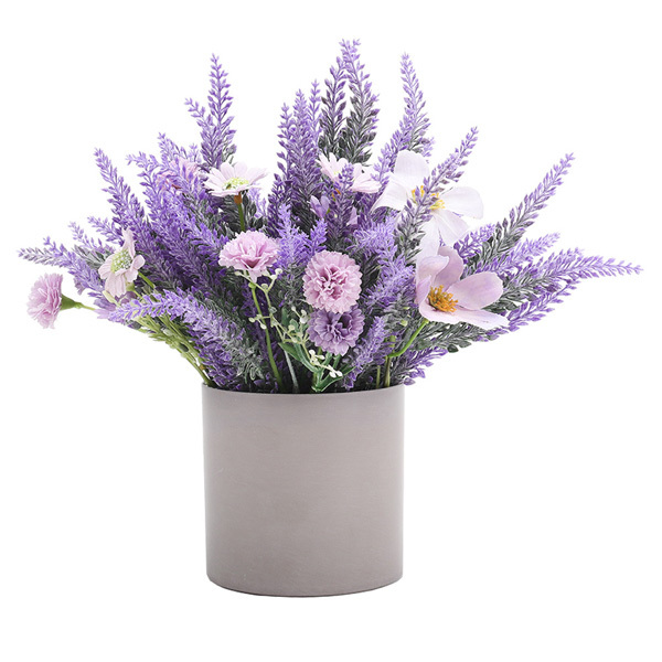 Livingandhome Artificial Lavender in Wood Planter