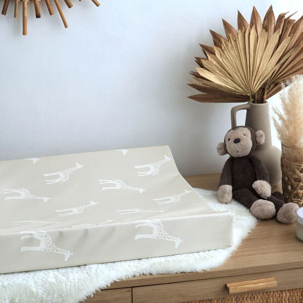 The Tiny Bed Co. Anti-Roll Changing Mat - Milou the Giraffe