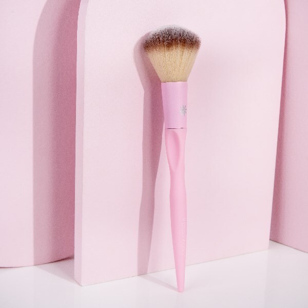 Brushworks Blush Brush