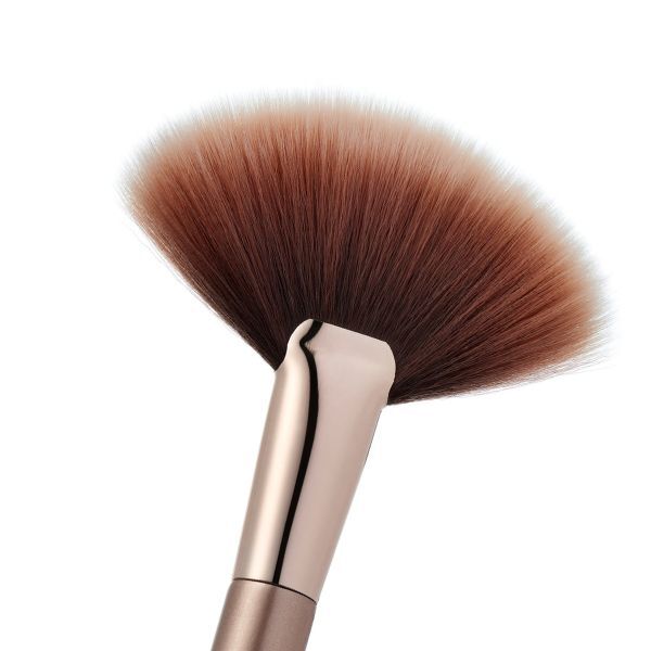 Profusion Cosmetics Magnetix | Full Fan Brush