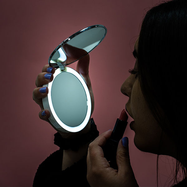 STYLPRO Flip ‘n’ Charge Power Bank Compact LED Mirror