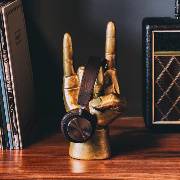 Suck UK Rock On Gold Headphones Stand