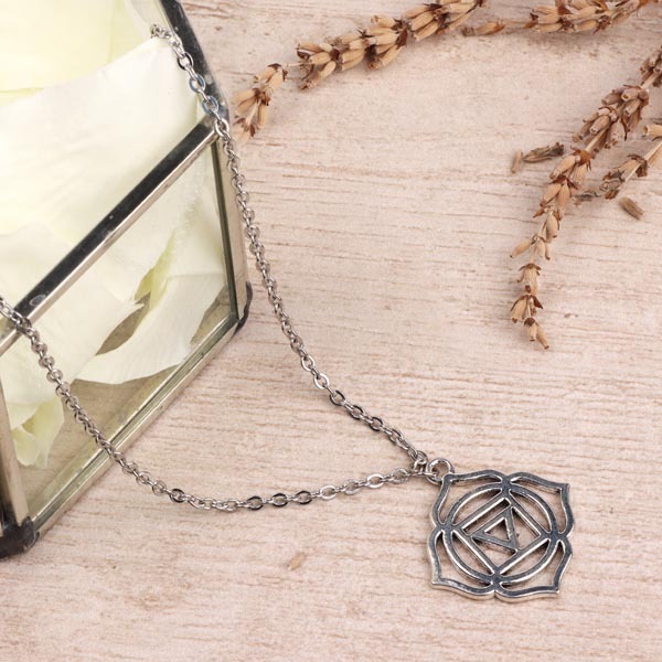 Myga Chakra Necklace - Root