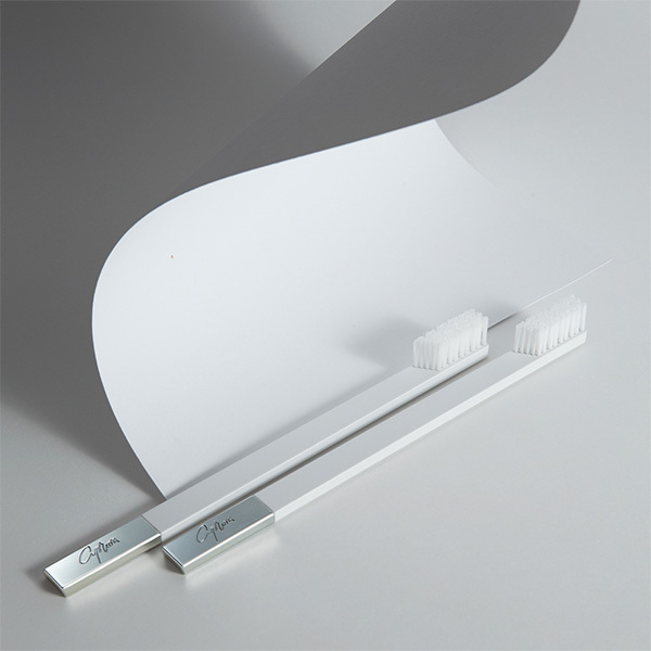 APRIORI White Silver Medium Toothbrush