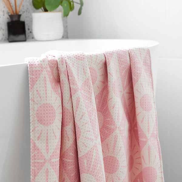 Dock & Bay Extra Large Quick Dry Bath Towel - Diamond Pink