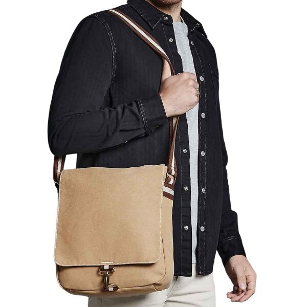 Quadra Vintage Canvas Messenger Bag