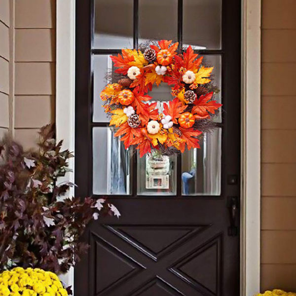 Livingandhome Halloween Maple Pumpkin Wreath