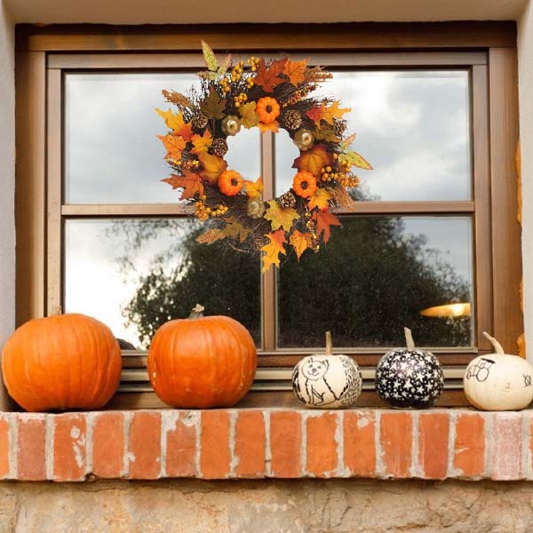 Livingandhome Halloween Prelit Wreath Decorations