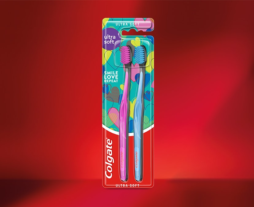 e0825_grid4_toothbrush_colgate