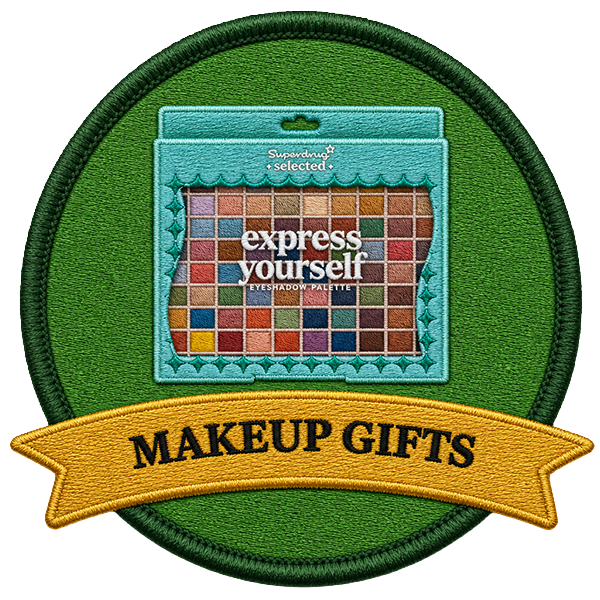 e1326_Christmas_category_makeup_gifts e1326_Christmas_Cat_makeup-gifts_circle.png