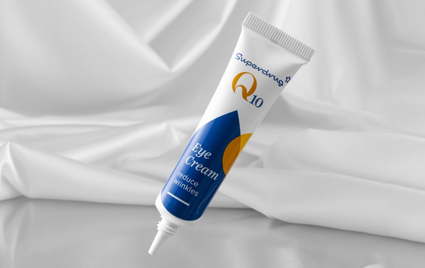 e0326_Q10_Routine_EyeCream.jpg