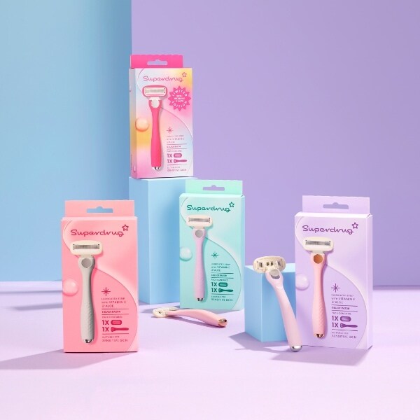 Superdrug Premium 5 Blade Razor Silver Handle Grey