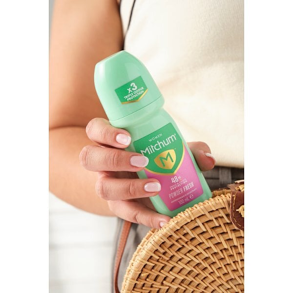 Mitchum Powder Fresh Anti-Perspirant Roll On 100ml