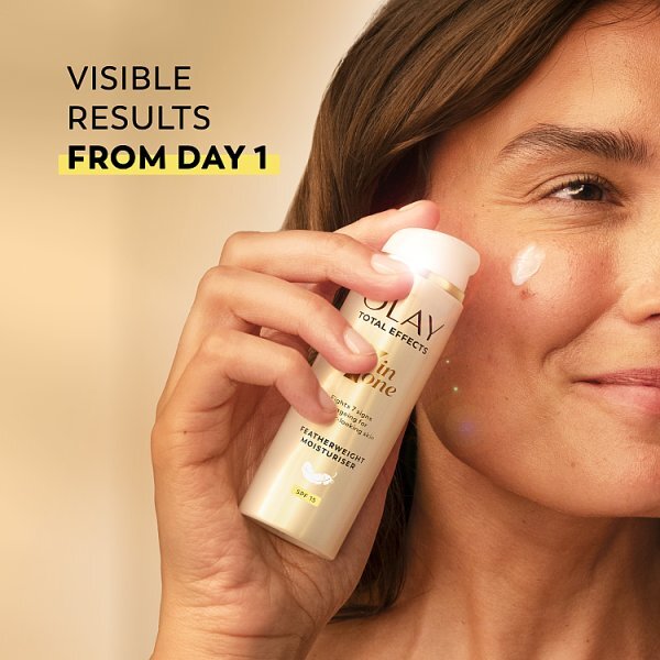Olay Total Effects Featherweight 7in1 Face Cream SPF15 50ml