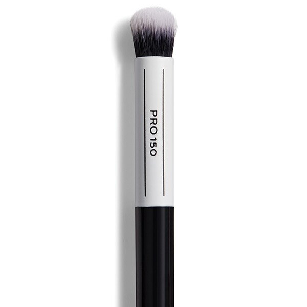 Revolution Pro 150 Small Domed Fluffy Brush