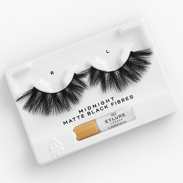 EYL Luxe Velvet Noir Eclipse Wimpern – Mattschwarz, Wiederverwendbar, Mit 18h-Kleber