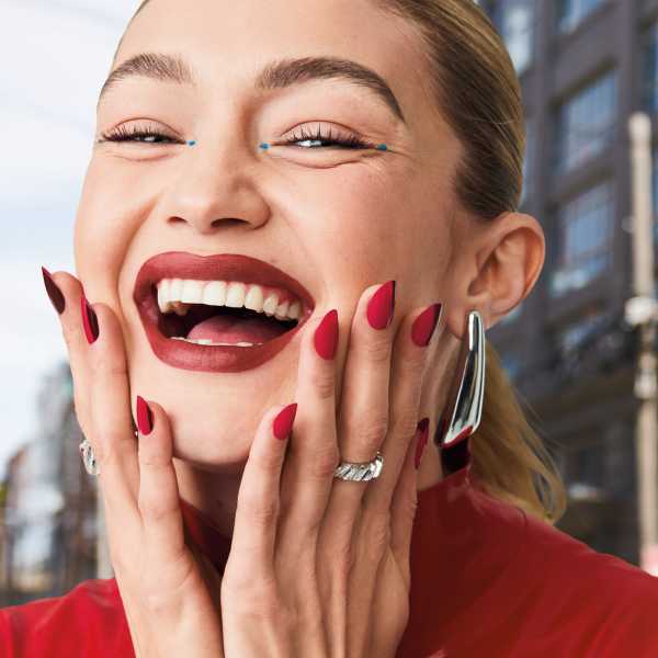Maybelline Superstay Ink Bonder 3D Gel Effect Top Coat