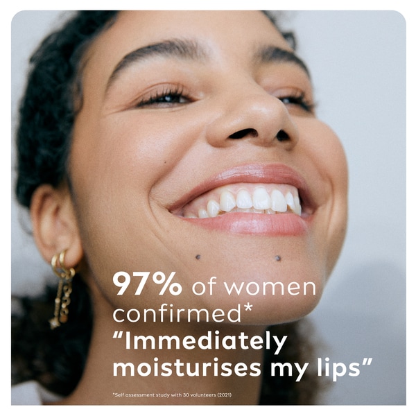 NIVEA Hydro Care Lip Balm with Jojoba Oil SPF15 4.8g