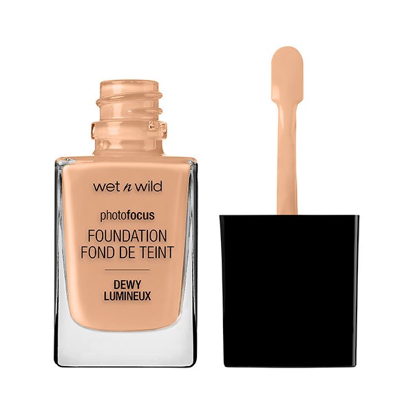 Wet N Wild Photo Focus Foundation Dewy Classic Beige