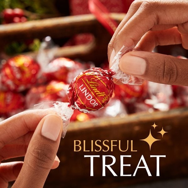 Lindt Lindor Milk Chocolate Truffles 37g