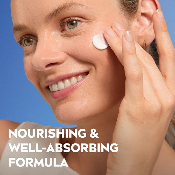 NIVEA Nourishing Day Cream Dry & Sensitive Skin SPF15 50ml