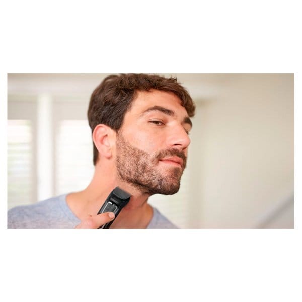 Philips Multigroom Series 3000 8-In-1 Face And Hair