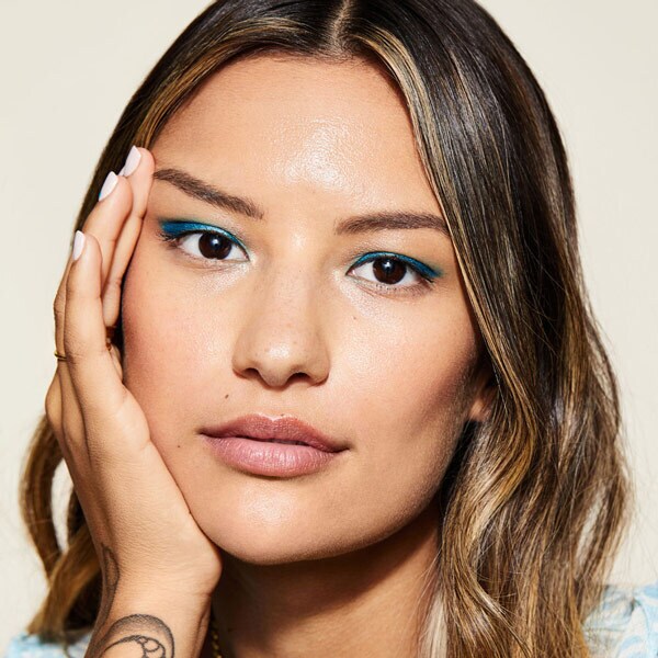 Urban Decay Stay Naked Hydromaniac Tinted Glow Hydrator 50